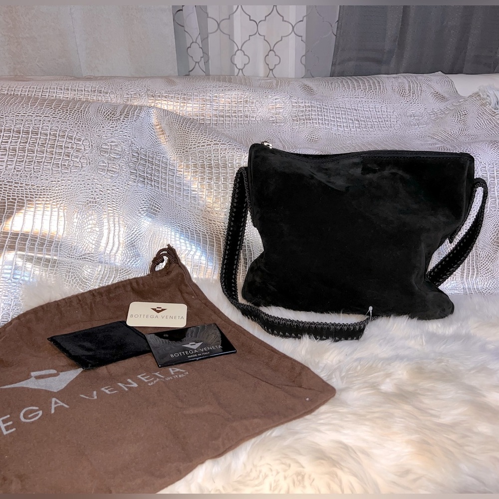 NWOT Authentic vintage BOTTEGA VENETA shoulder bag.